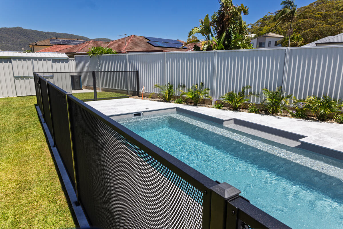 Raised pool with Pure Perf fencing, NSW Mid North Coast